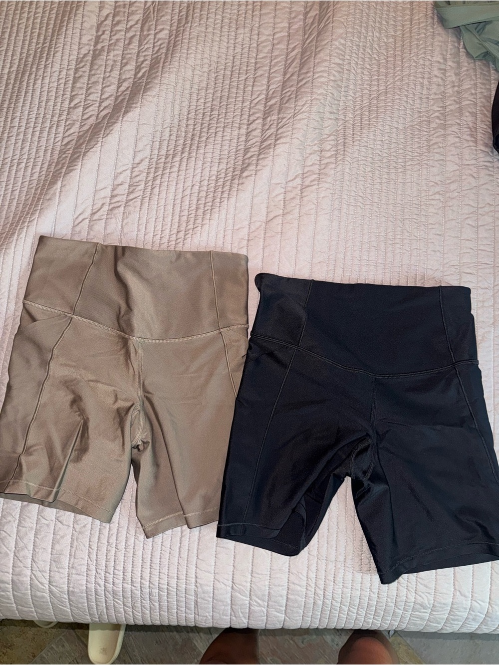 Nylon/spandex Women's Bike Shorts - Black and olive green